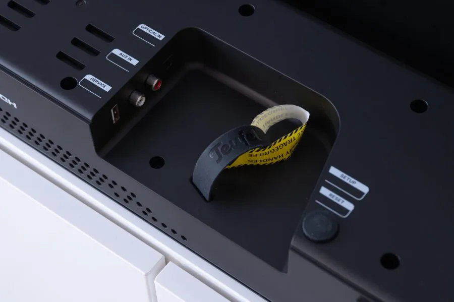 Teufel CINEBAR 22 tilkoblinger høyre