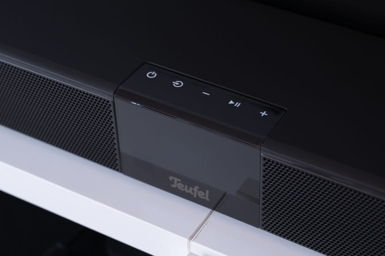 Teufel CINEBAR 22 Display und Tasten