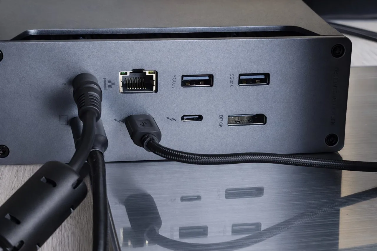 UGREEN Revodok Max 213 Połączenia tylne