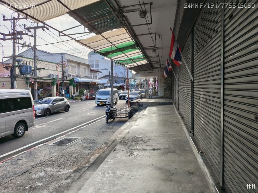 Nothing Phone (4a) Pro Hauptkamera Testaufnahme Straße