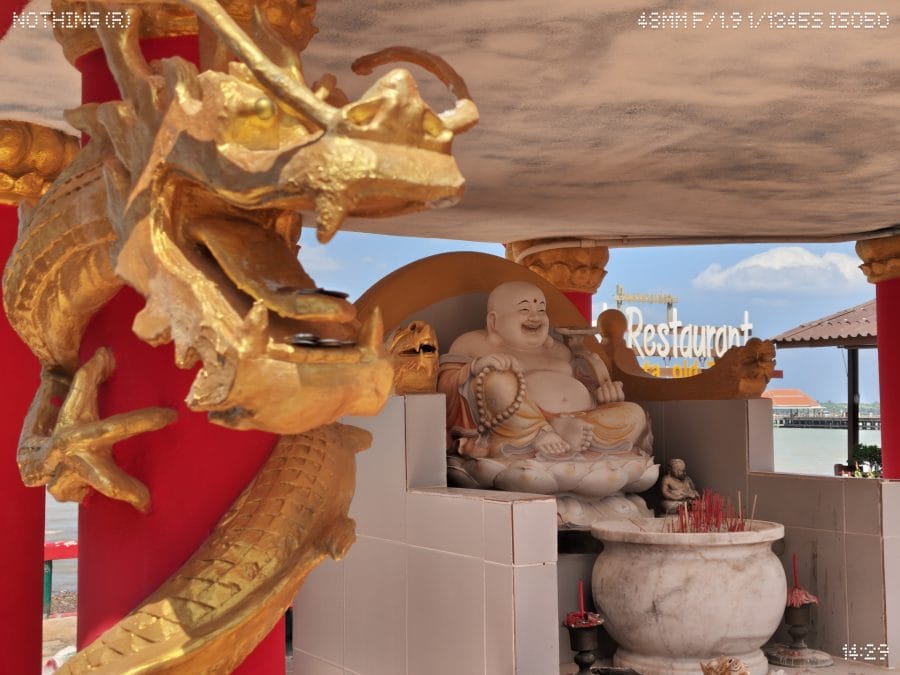 Nothing Phone (4a) Pro Hauptkamera Testaufnahme Tempel