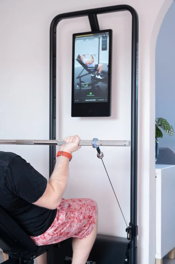 Cvičení s činkou Speediance Gym Monster 2