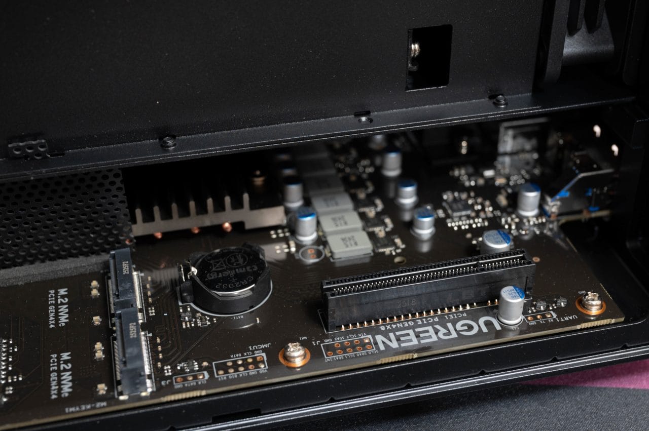 UGREEN NASync iDX6011 Pro PCIe-Slot