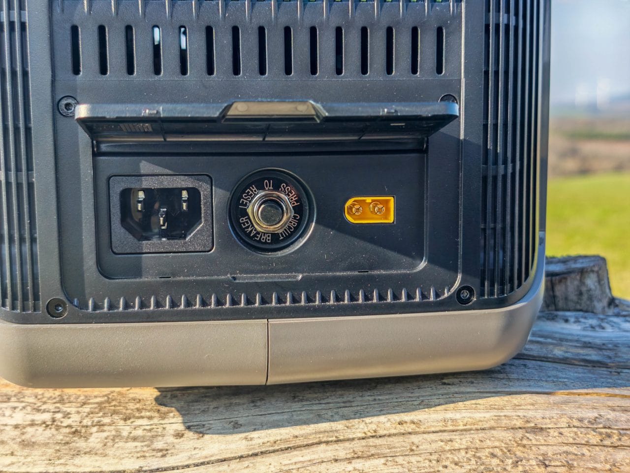 ALLPOWERS R600 seitliche Anschlüsse