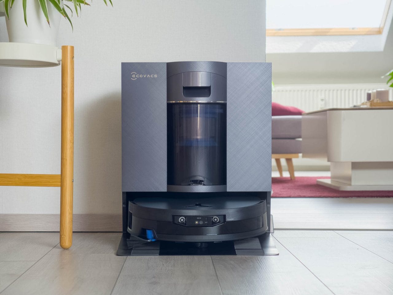 ECOVACS DEEBOT X12 OmniCyclone Station