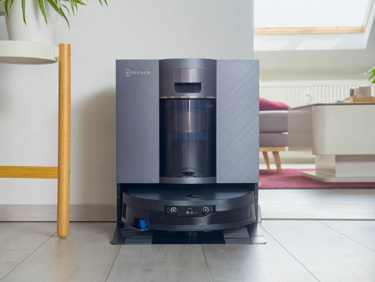 ECOVACS DEEBOT X12 OmniCyclone İstasyonu