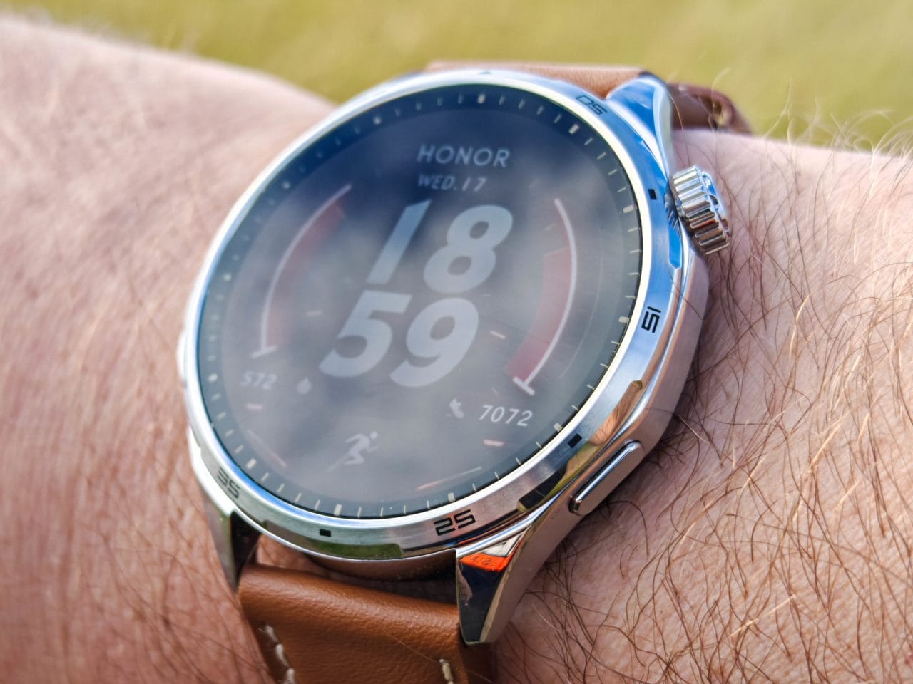 HONOR Watch 6 am Handgelenk