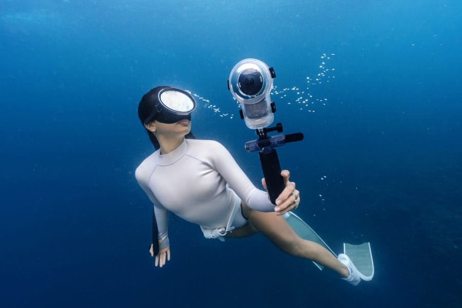 Insta360 X6 Lifestyle Diving