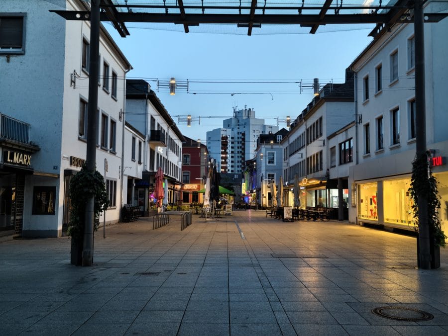 vivo X300 Ultra Hauptkamera Testaufnahme Nacht Stadt