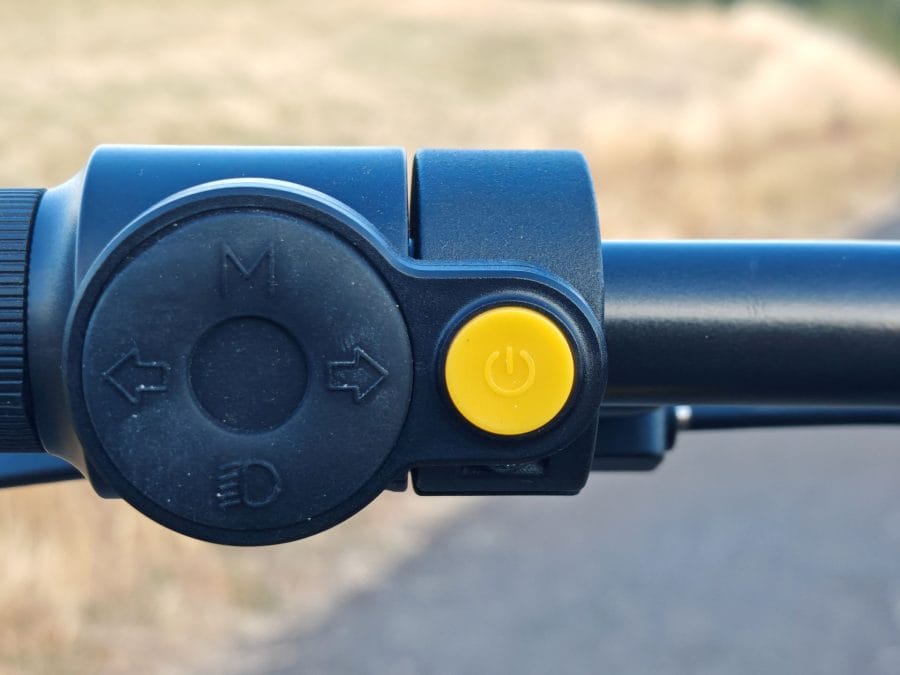 Xiaomi Electric Scooter 6 Ultra Steuerung am Lenker
