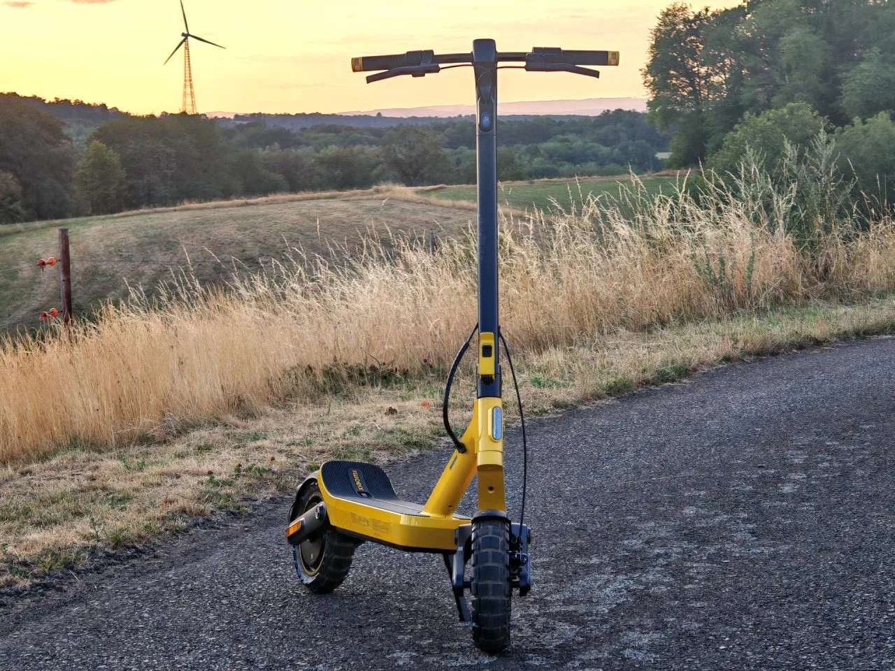 Xiaomi Electric Scooter 6 Ultra on the street
