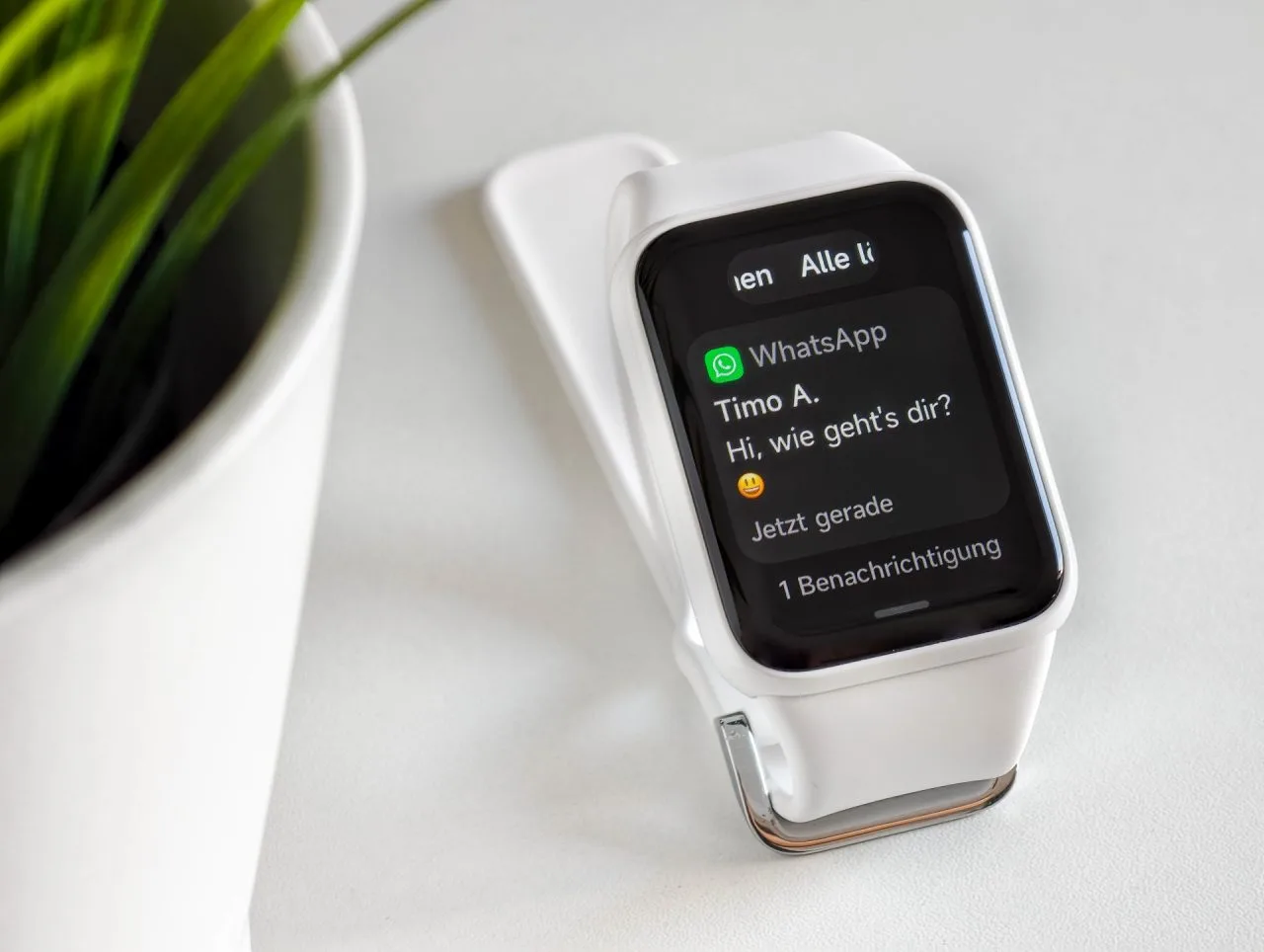 Xiaomi Smartband 10 Pro WhatsApp
