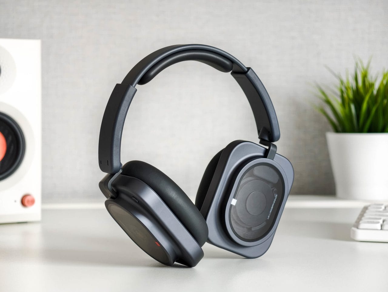 Nothing Headphone (1) Pro in Schwarz