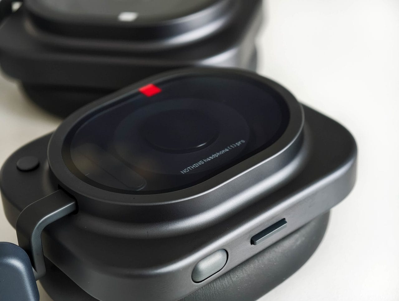 Nothing Headphone (1) Pro Paddle und Roller