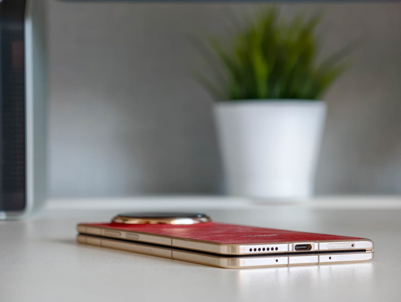 HONOR Magic V6 USB-C
